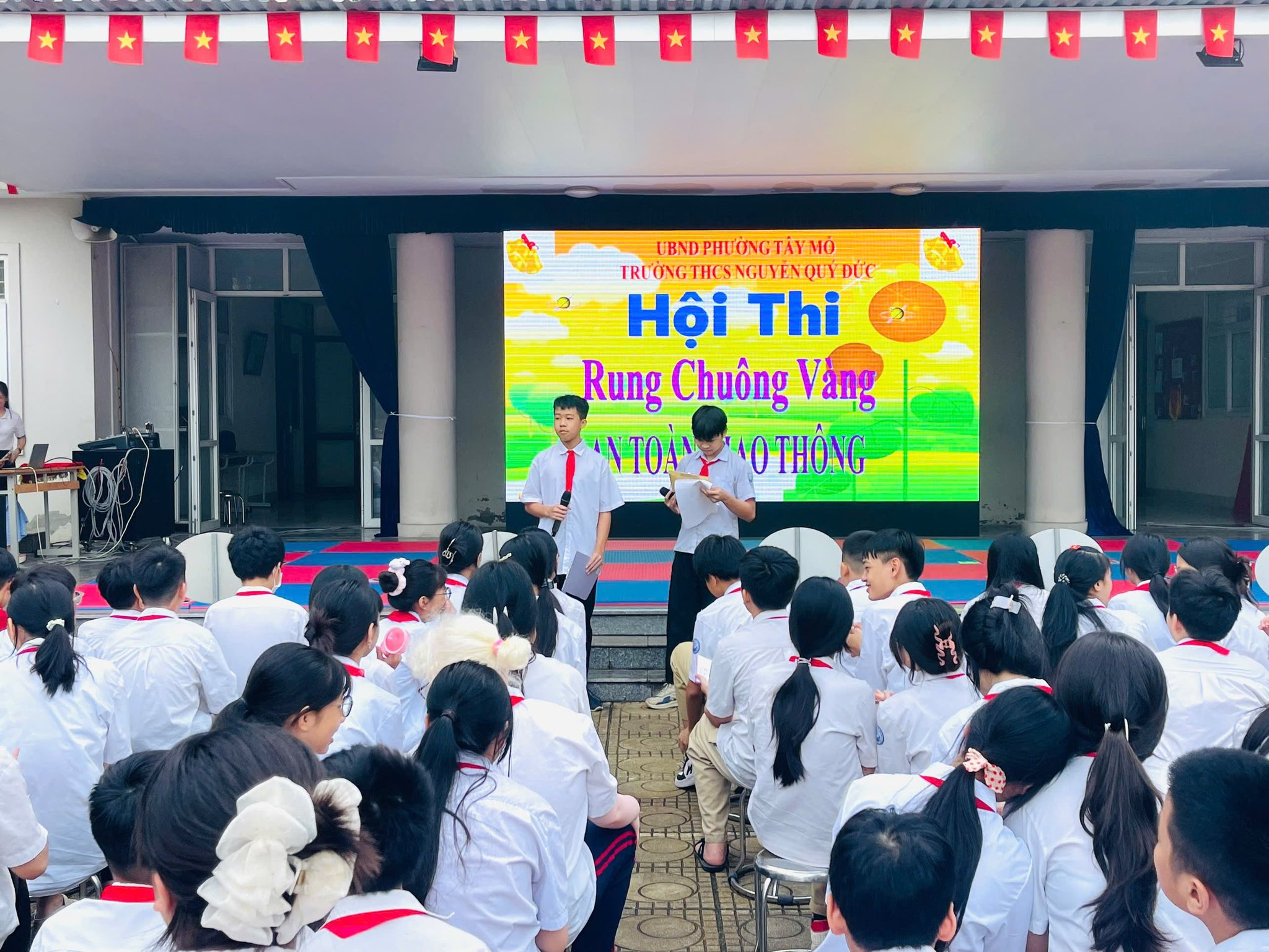 TRÒ CHƠI RUNG CHUÔNG VÀNG - AN TOÀN GIAO THÔNG