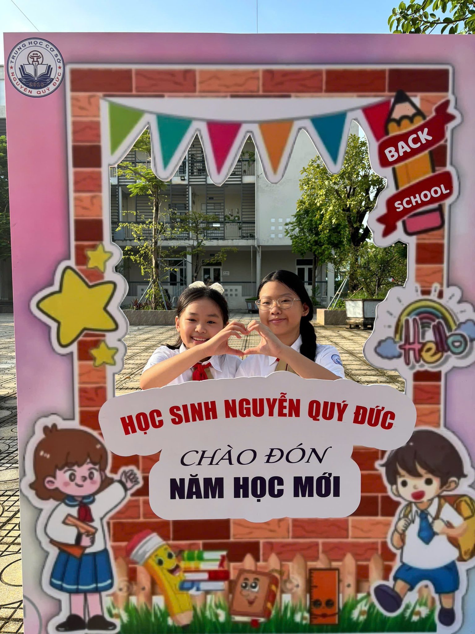 D:\Ảnh\2025-2026\Đón HS K6\e9ebf4b4-1df0-4f4c-9d07-bbd29c6eb852.jfif