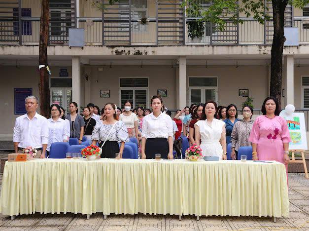 D:\Ảnh\2025-2026\Đón HS K6\530985173_1442830433472353_3385935144318954783_n.jpg