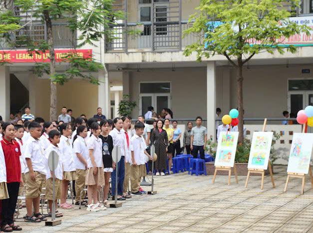 D:\Ảnh\2025-2026\Đón HS K6\530382742_1442830760138987_2197874370590722850_n.jpg