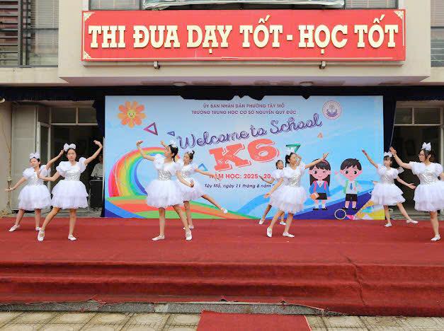 D:\Ảnh\2025-2026\Đón HS K6\530197641_1442830303472366_5680589475893295785_n.jpg