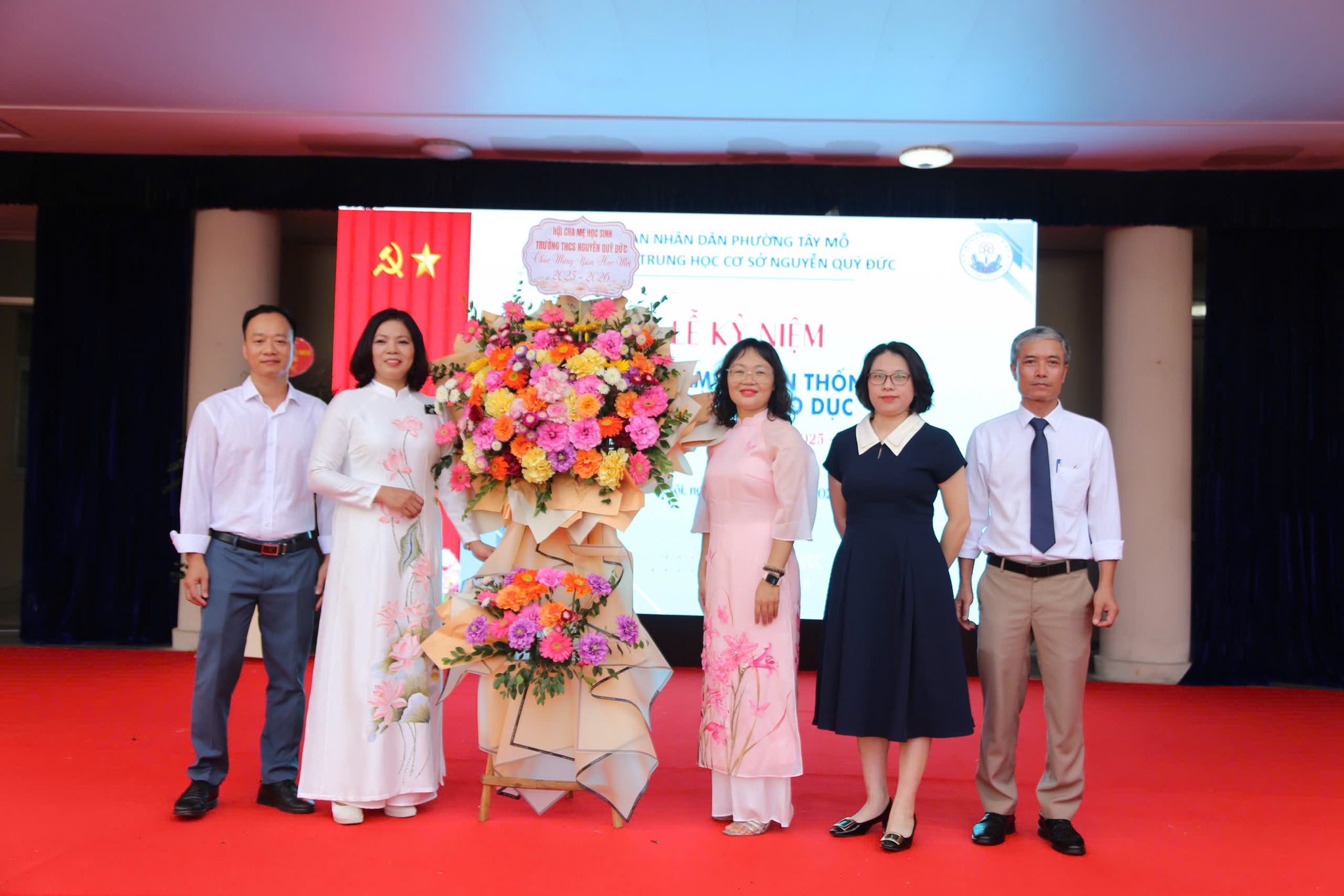 D:\Ảnh\2025-2026\Khai giảng\541991128_1463251301430266_7193531335921075766_n.jpg