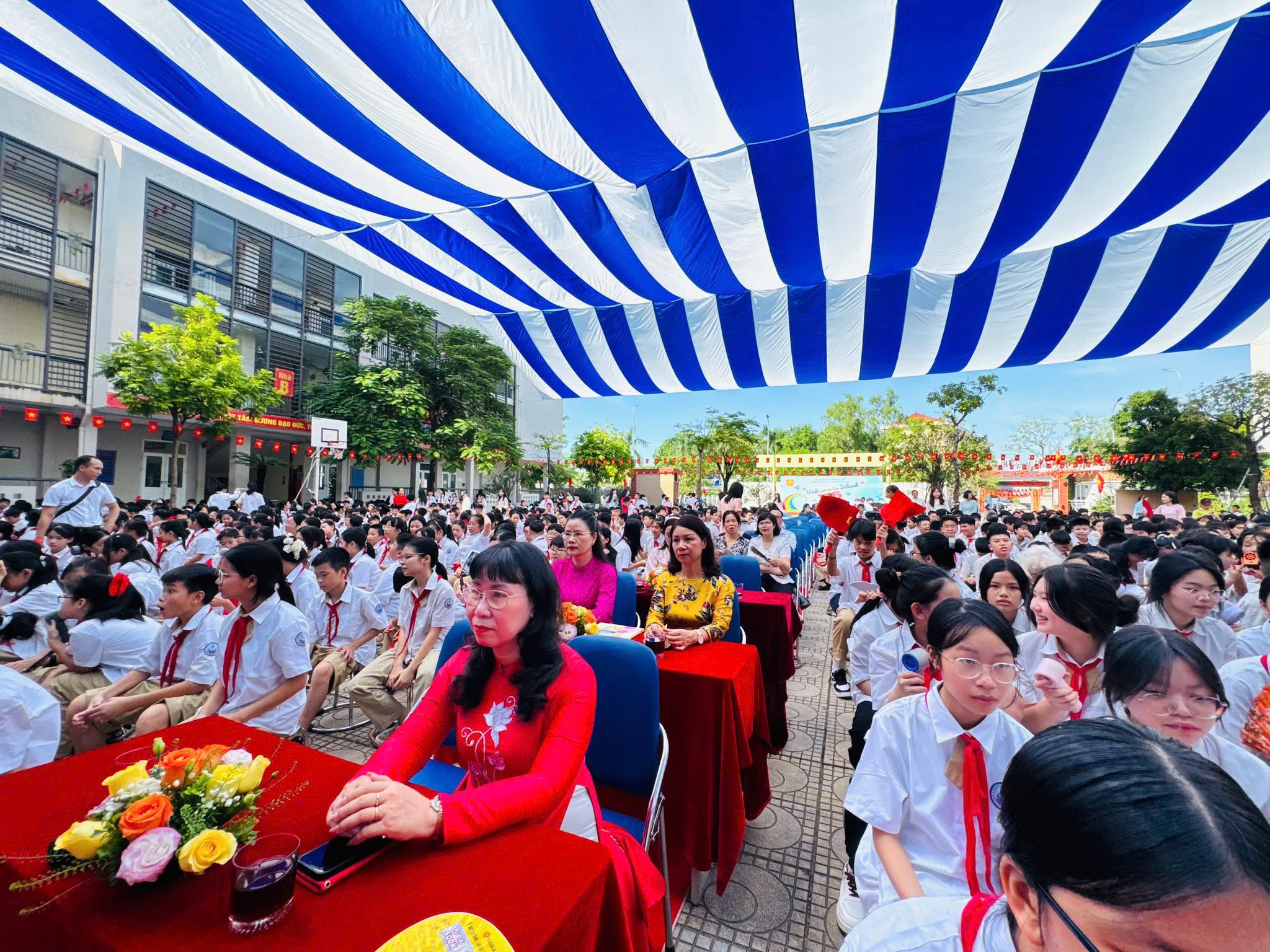 D:\Ảnh\2025-2026\Khai giảng\908f8740-8da7-48b3-ab6d-241028240c97.jfif