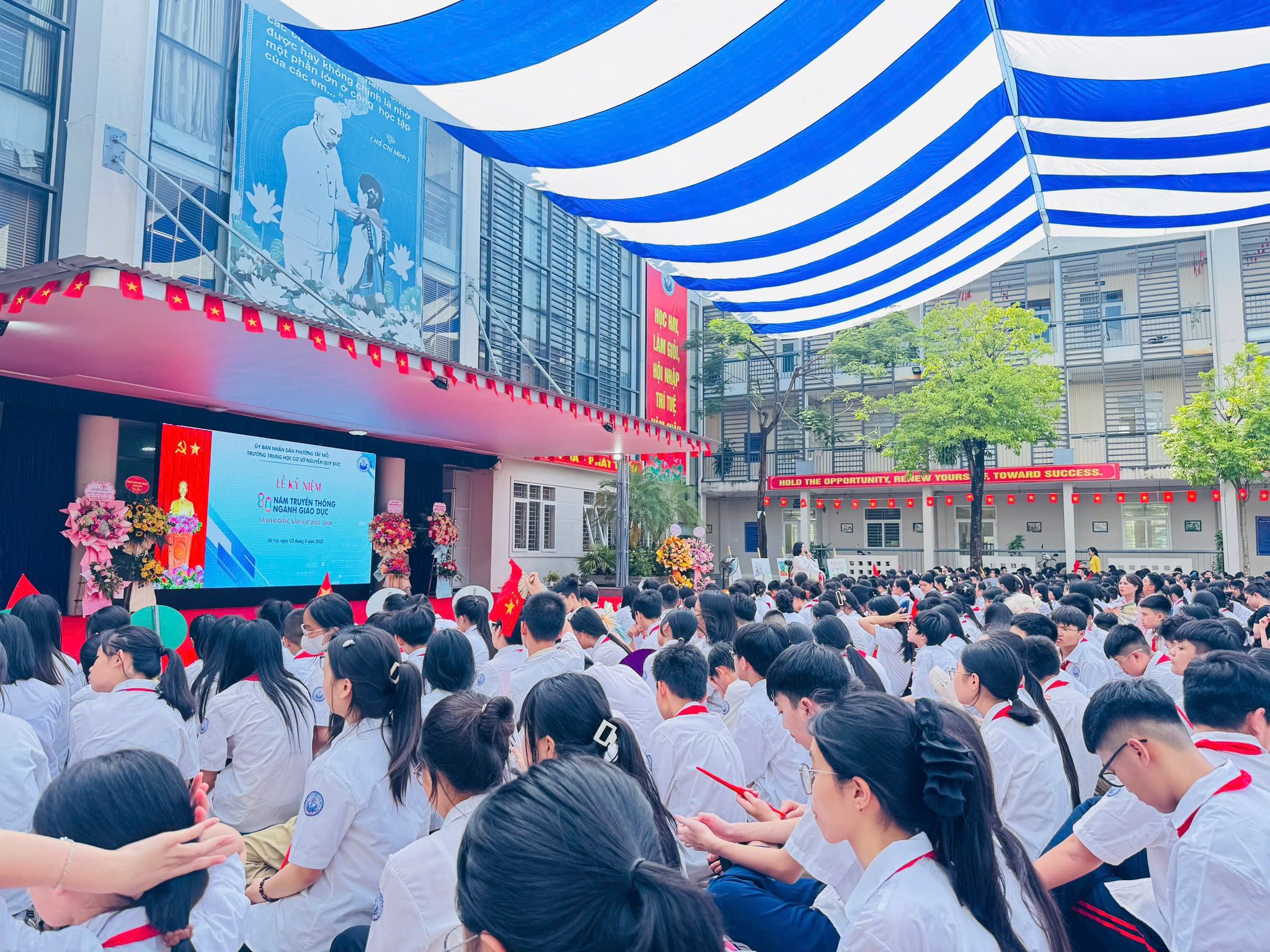 D:\Ảnh\2025-2026\Khai giảng\5ea89aed-4574-425f-8514-89b17313313d.jfif