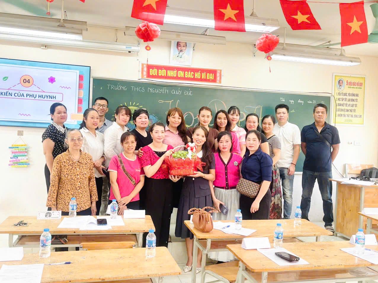 D:\Ảnh\2025-2026\Họp CMHS\549197947_1470284734060256_4998262709576632703_n.jpg