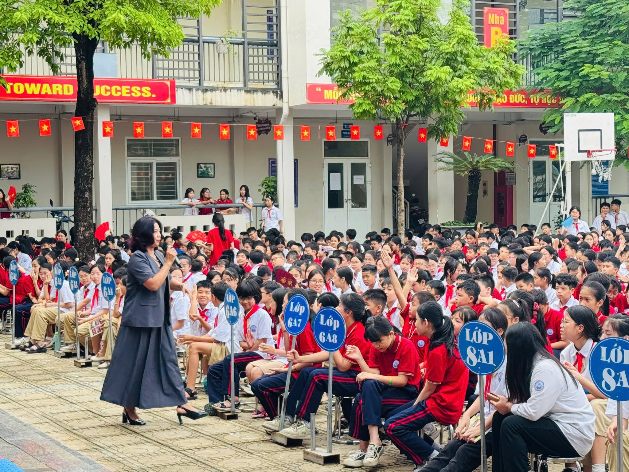 D:\Ảnh\2025-2026\rung chuông vàng\553338996_1477913703297359_6477411132204854462_n.jpg