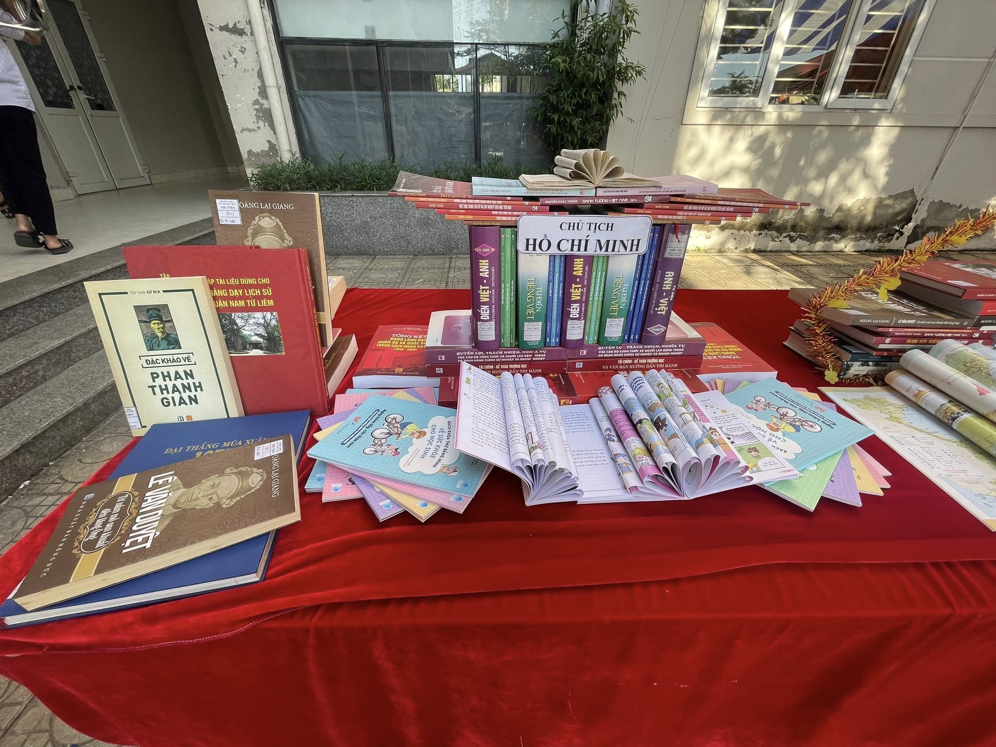 D:\Ảnh\2025-2026\Tuần lễ học tập suốt đời\2c737dc0-c5a7-4f54-859a-93c3f5867923.jfif