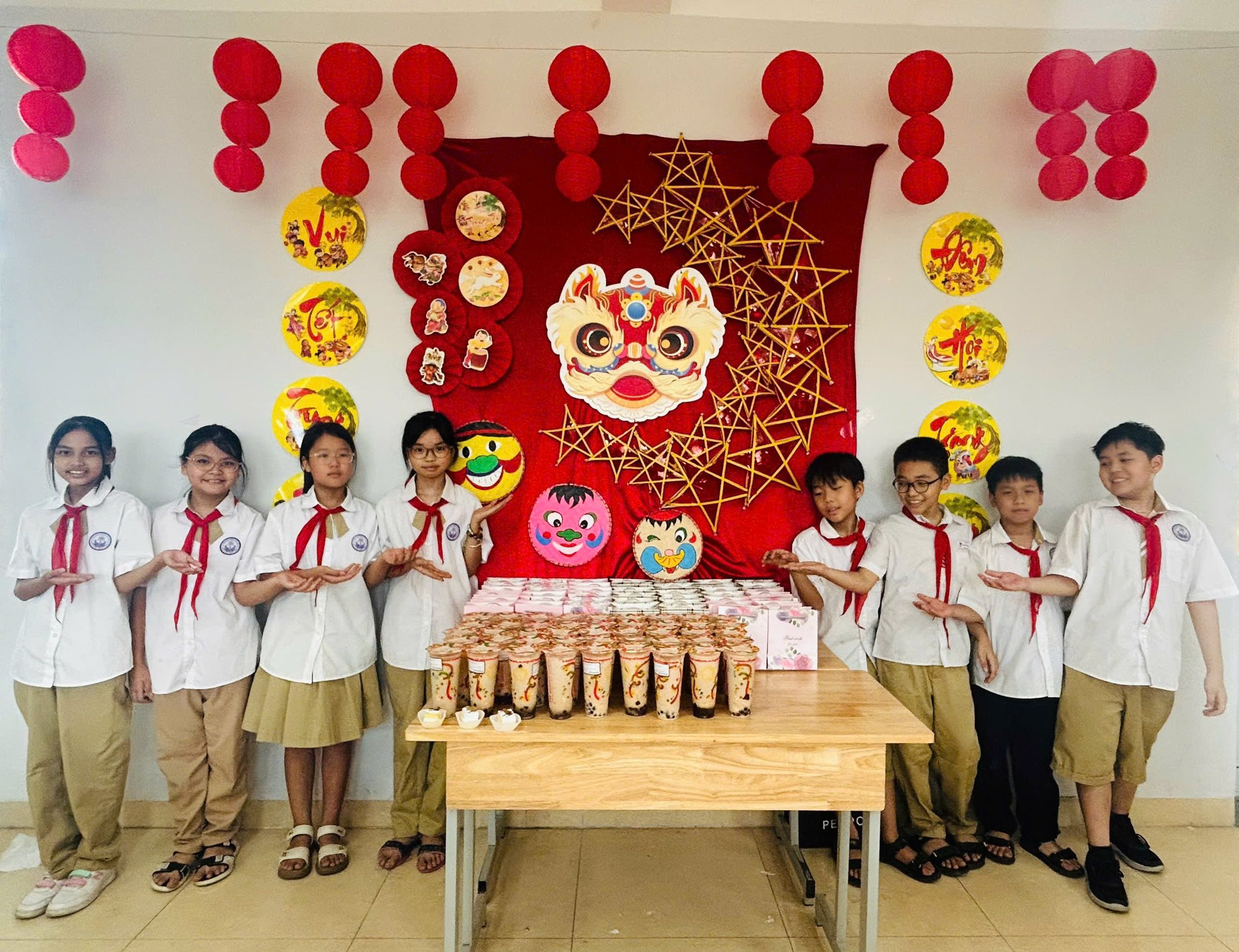 D:\Ảnh\2025-2026\SẮC MÀU TRUNG THU\fdba6f69-263b-490f-8b80-2b616110a09b.jfif