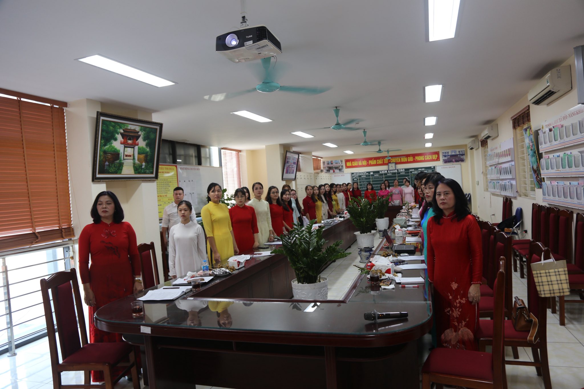 D:\Ảnh\2025-2026\HN CC VC NLĐ\592cdc58-6519-43a9-9f0b-b249454a0d02.jfif