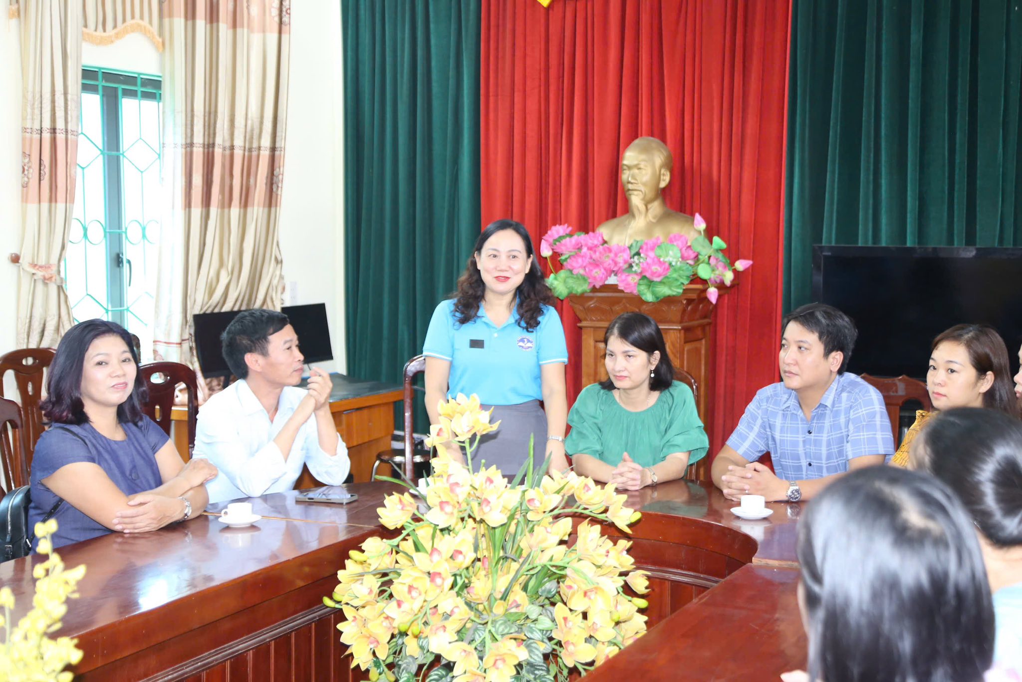 D:\Ảnh\2025-2026\HÀNH TRÌNH YÊU THƯƠNG – GỬI TRAO NHỮNG TẤM LÒNG NHÂN ÁI\9bb222c6-319a-4a7b-b8bb-37ef2659a432.jfif