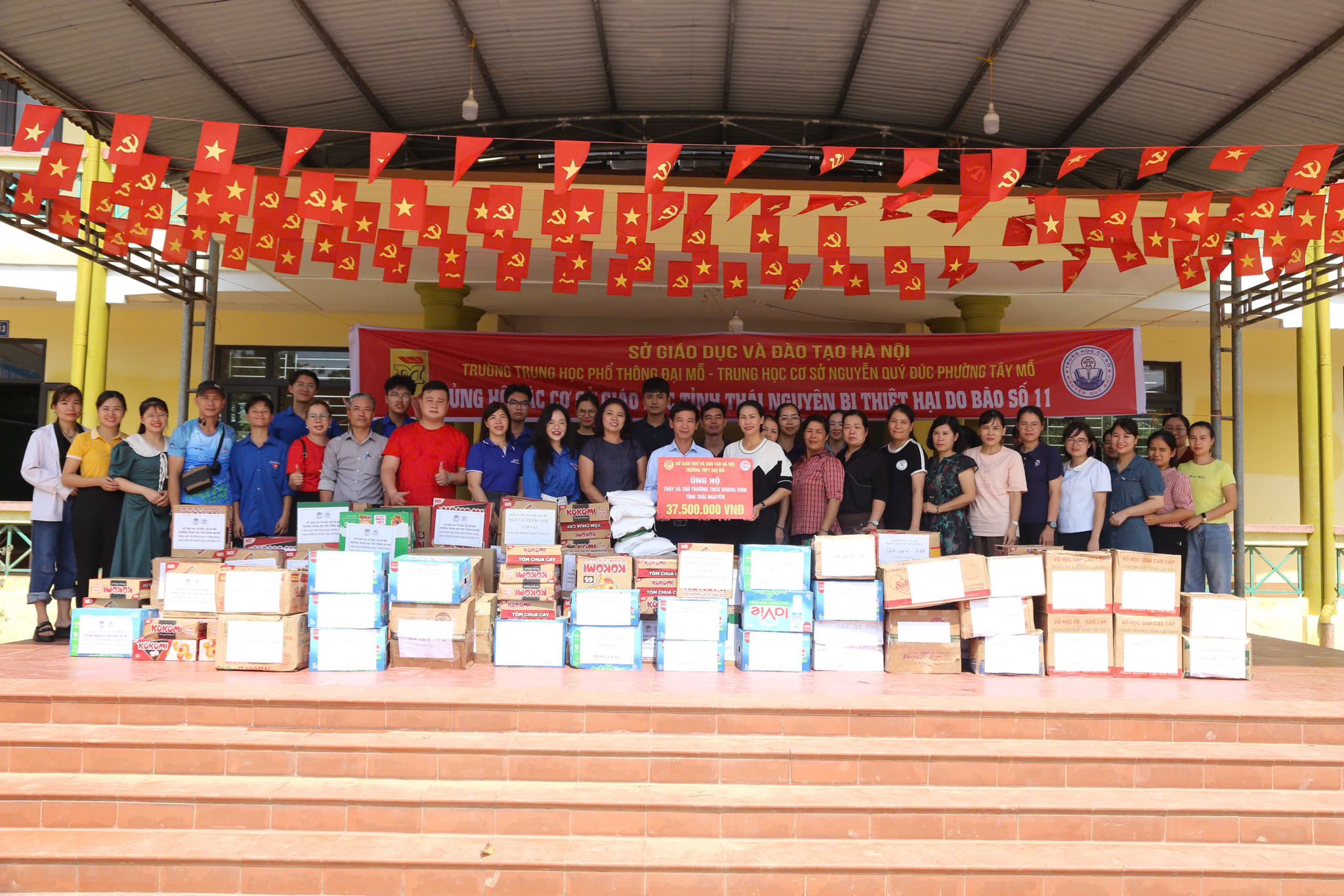 D:\Ảnh\2025-2026\HÀNH TRÌNH YÊU THƯƠNG – GỬI TRAO NHỮNG TẤM LÒNG NHÂN ÁI\73ca60c9-f9ac-4161-8121-d62e4d7bb3af.jfif