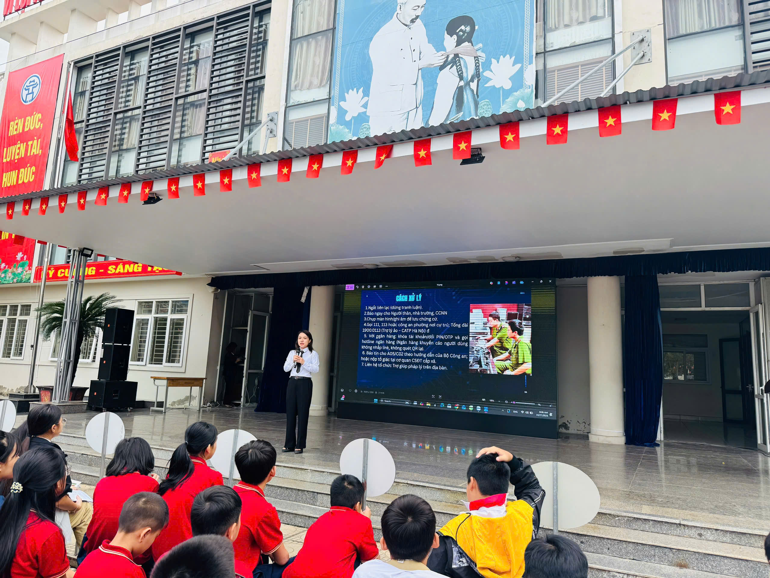 D:\Ảnh\2025-2026\Tuyên truyền pháp luật\gen-h-z7160363372236_8e6e02c11d1c2a8c363334776694abc7.jpg