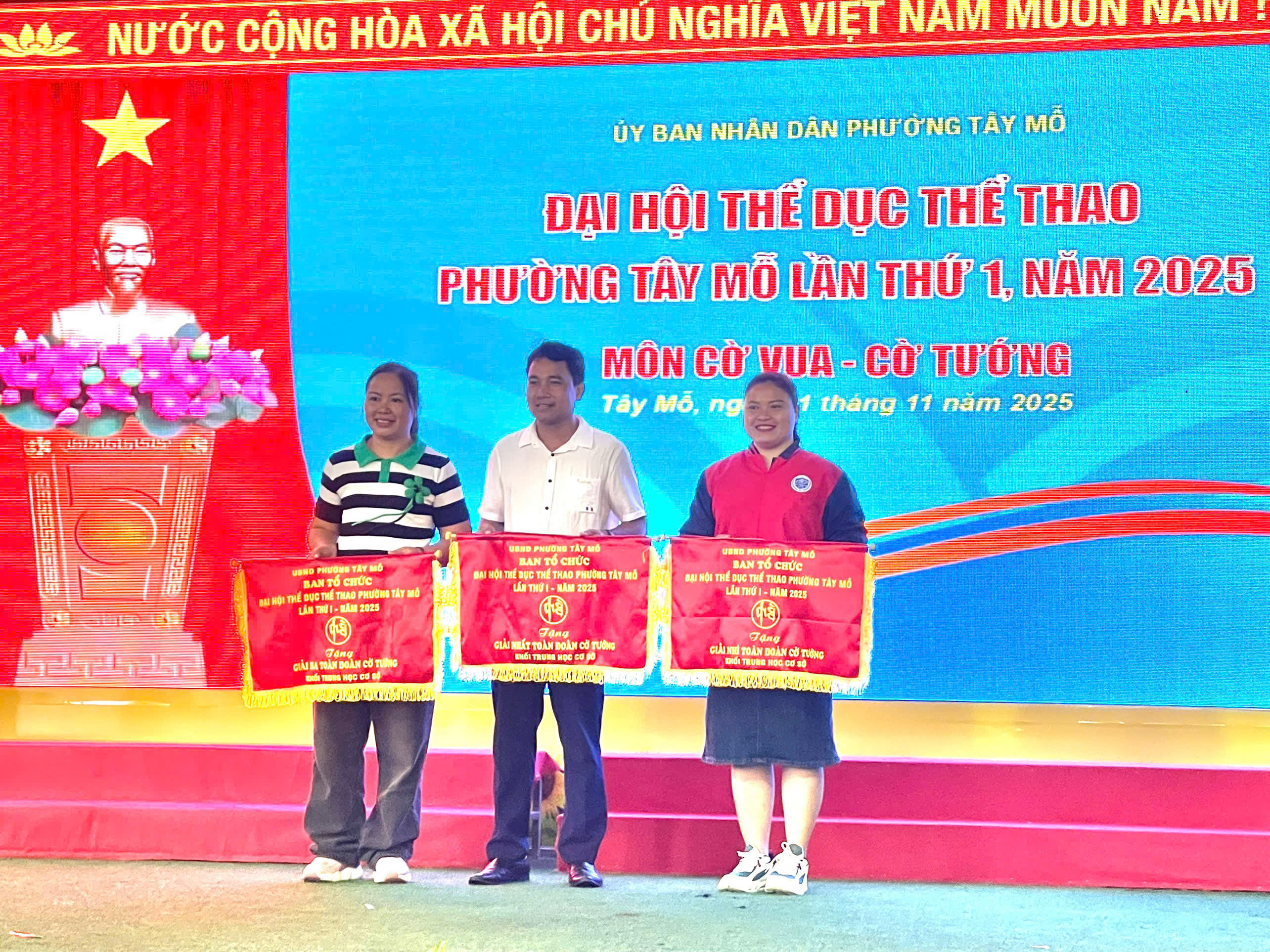 D:\Ảnh\2025-2026\25. Thành tích TDTT 2025\gen-h-z7215115864916_d3938b3e10a3fb198d065386d7927cea.jpg