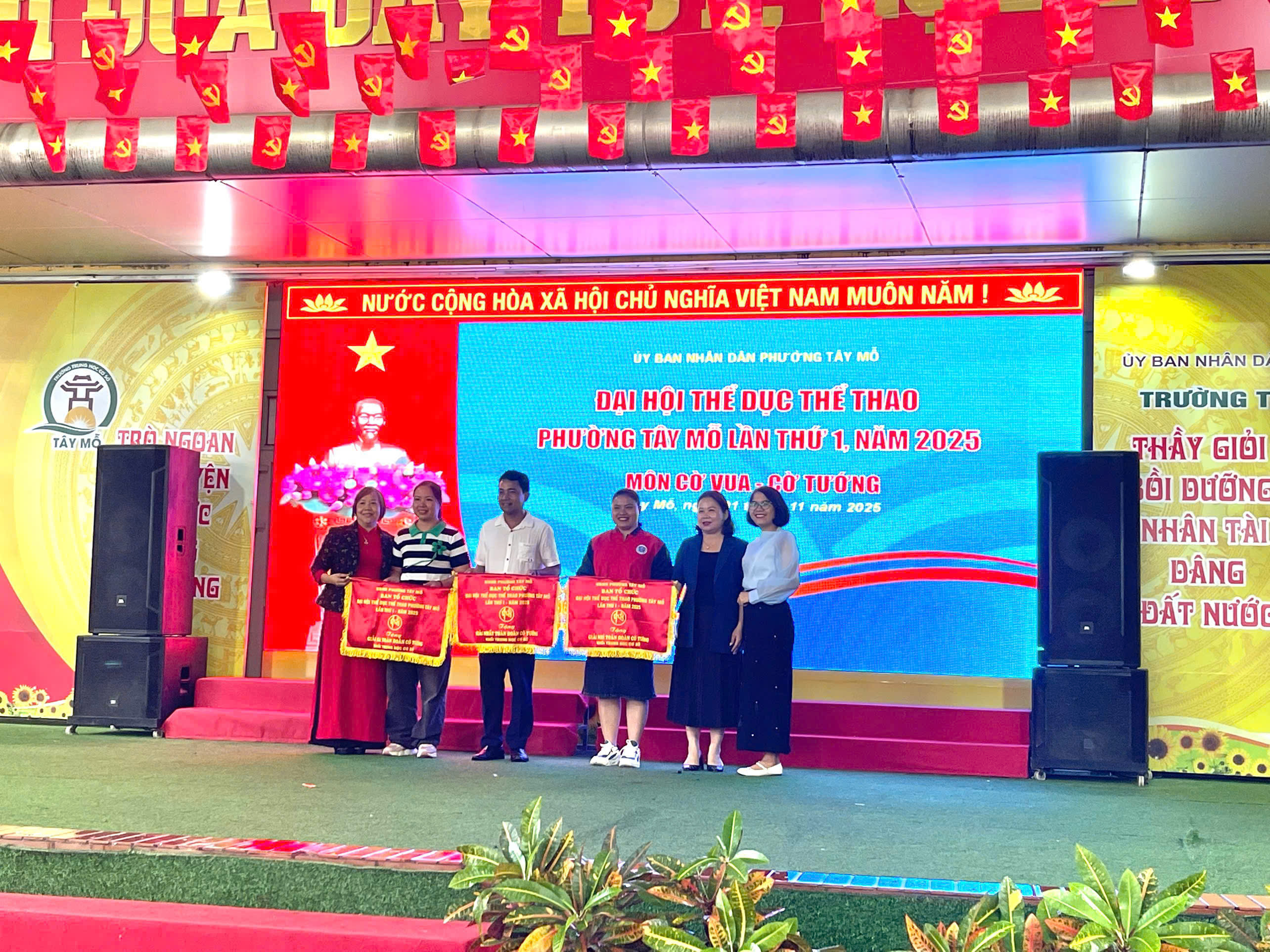 D:\Ảnh\2025-2026\25. Thành tích TDTT 2025\gen-h-z7215115856200_539b5da8aff5bcf1ff4d9fcaa13e4f2f.jpg