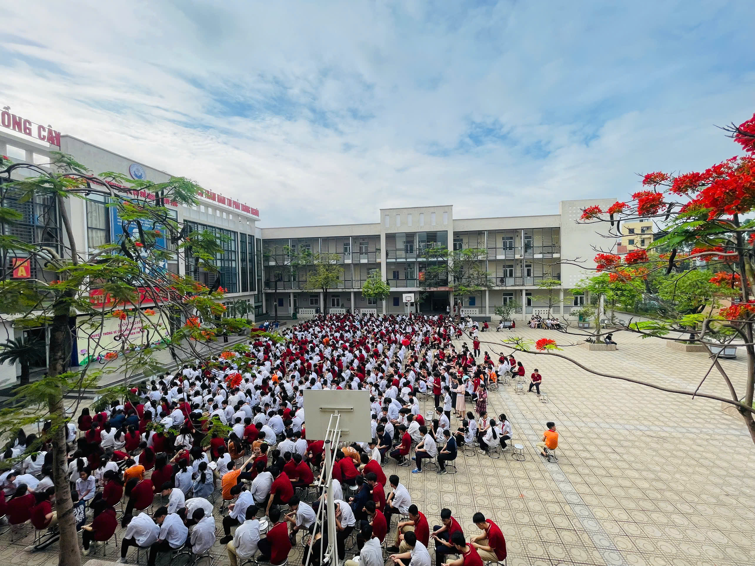 D:\Ảnh\2024-2025\31. Pháp luật\Tổ chức sinh hoạt truyền thông Luật trợ giúp pháp lý và pháp luật liên quan đến trẻ em” (2).jpg