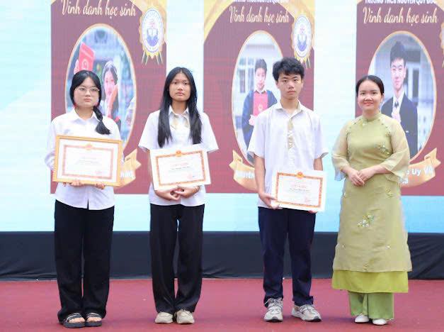 D:\Ảnh\2024-2025\36. TỔNG KẾT NĂM HỌC 2024-2025\18.jpg