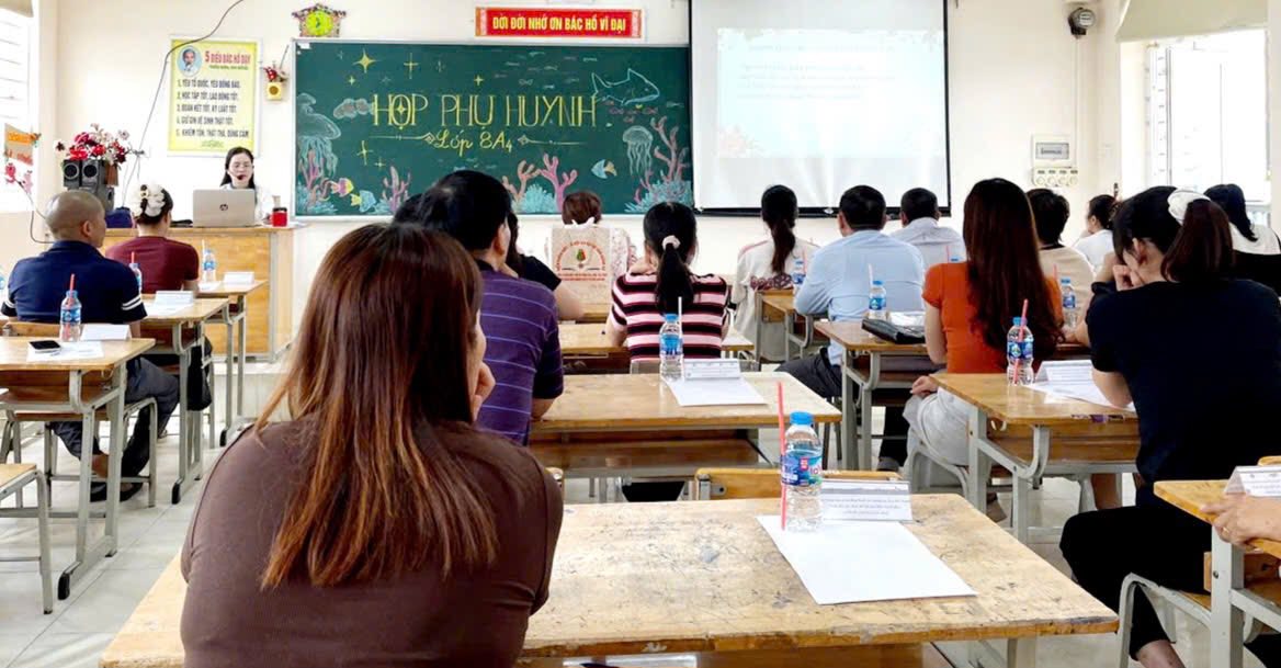 D:\Ảnh\2024-2025\39. Họp PHHS\10.jpg