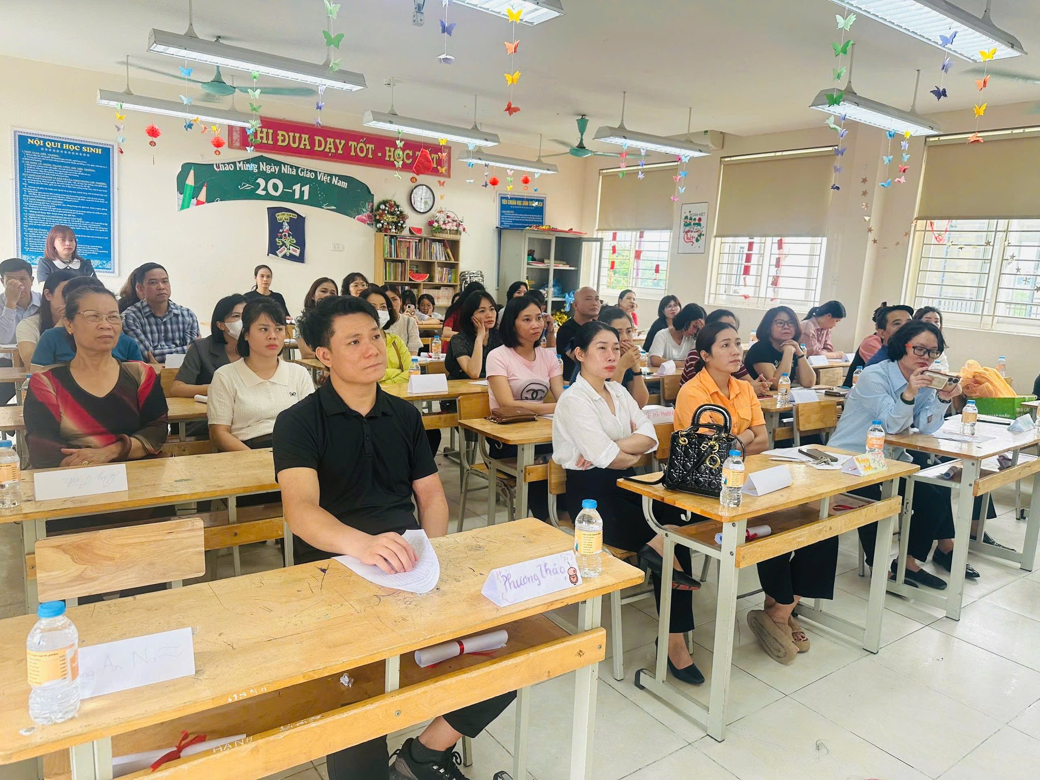 D:\Ảnh\2024-2025\39. Họp PHHS\8.jpg