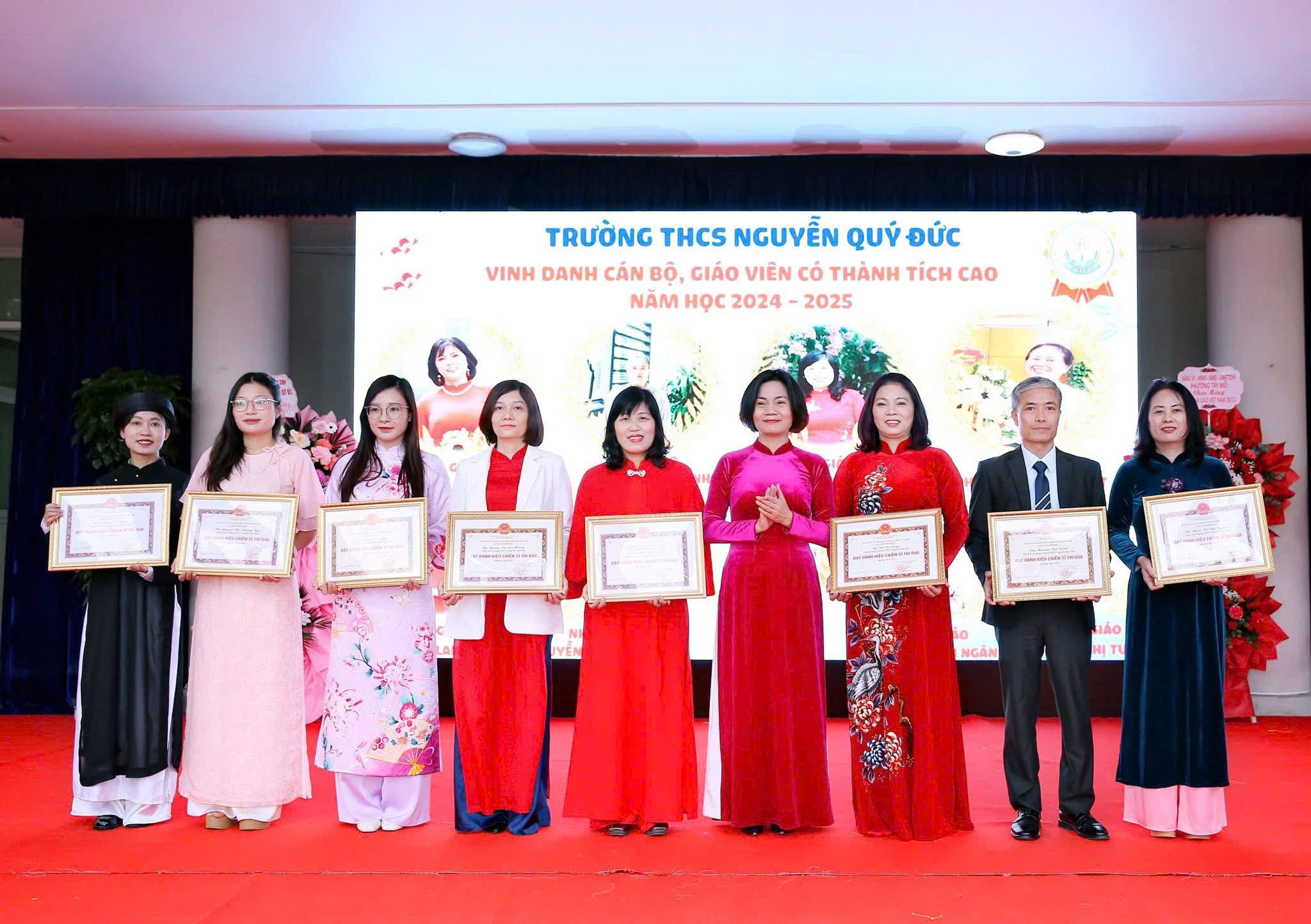 D:\Ảnh\2025-2026\HK2\4. Vinh danh GV\z7484233327824_9a173f1bb4c517e72553b310427110e8.jpg
