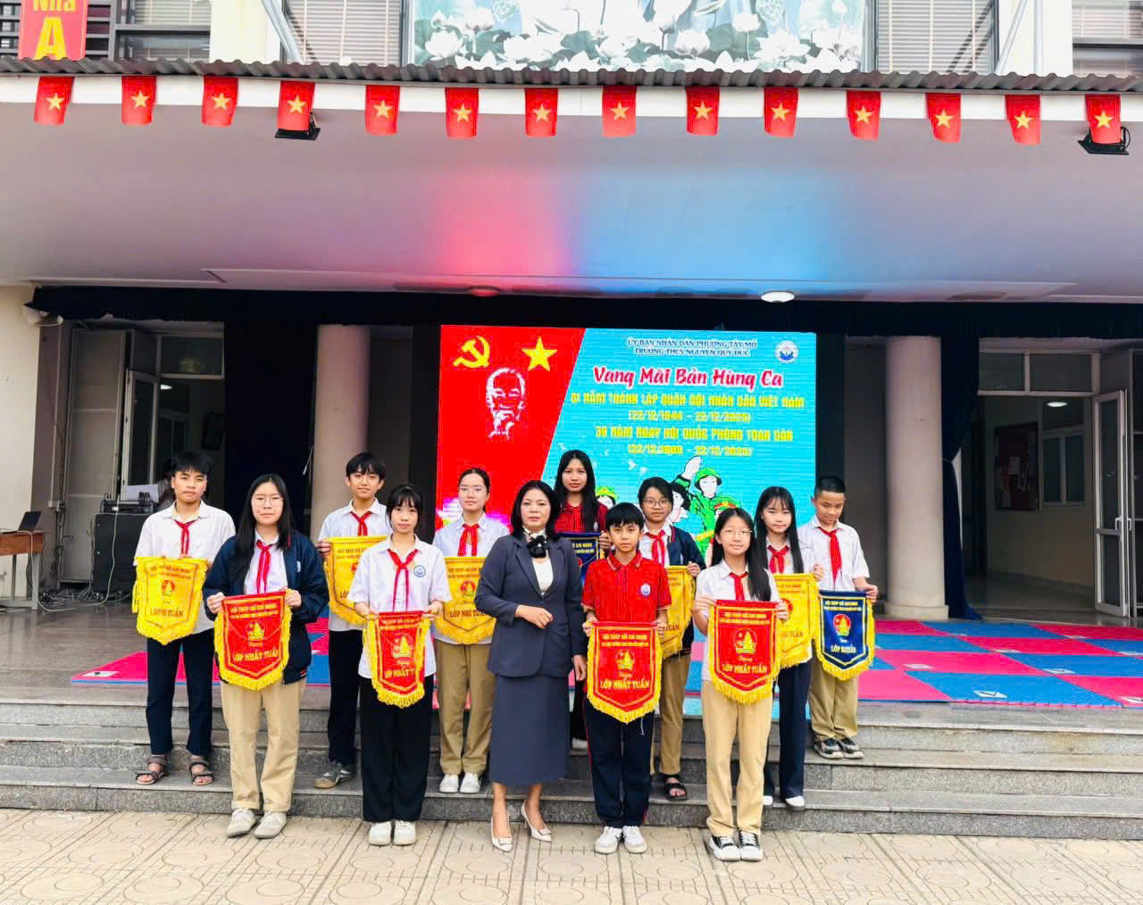 D:\Ảnh\2025-2026\HK2\6. 22-12\z7484259114982_7622d8f32e94e099ed3a51d9c30061f1.jpg